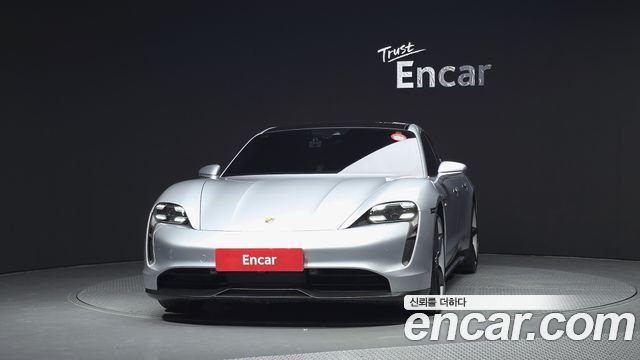 Porsche Taycan 2021 — photo 3