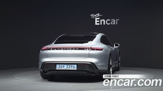 Porsche Taycan 2021 — photo 4