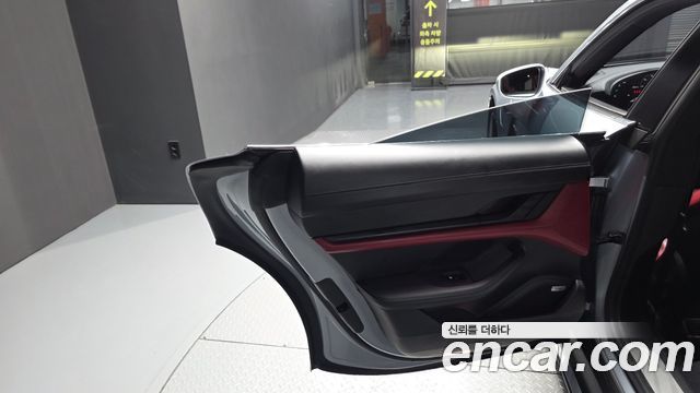 Porsche Taycan 2021 — photo 15