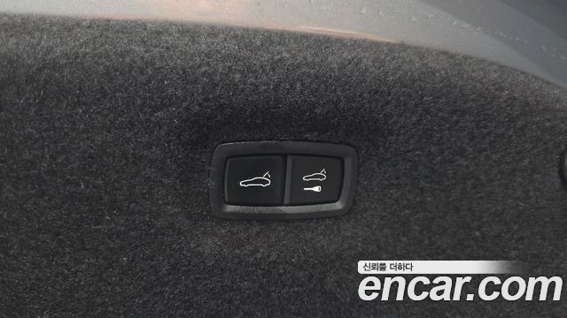 Porsche Taycan 2021 — photo 28