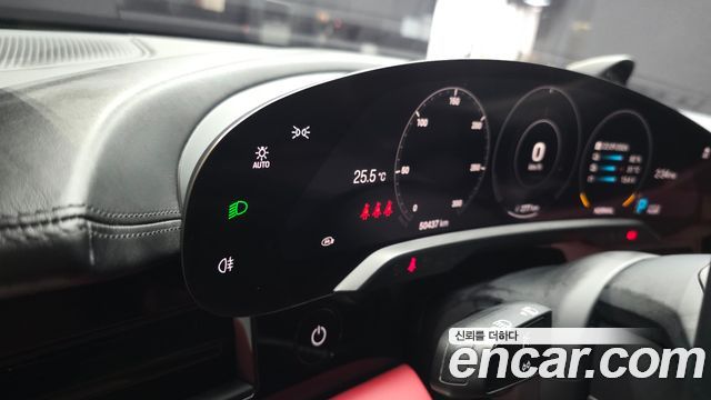 Porsche Taycan 2021 — photo 29