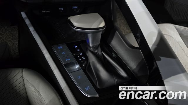 Hyundai AVANTE 2021 — photo 12