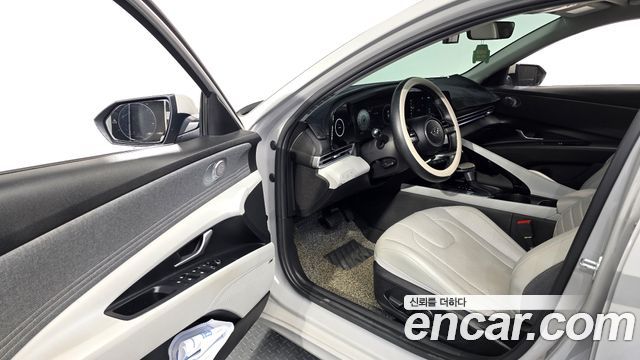 Hyundai AVANTE 2021 — photo 13