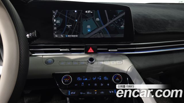 Hyundai AVANTE 2021 — photo 18