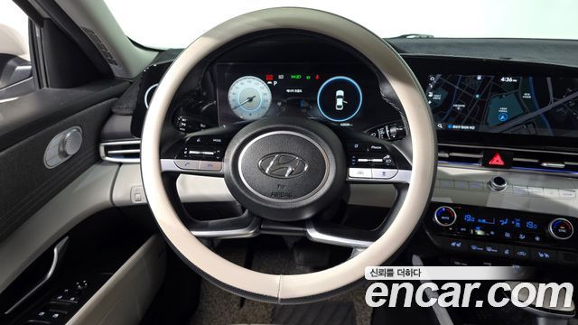 Hyundai AVANTE 2021 — photo 19