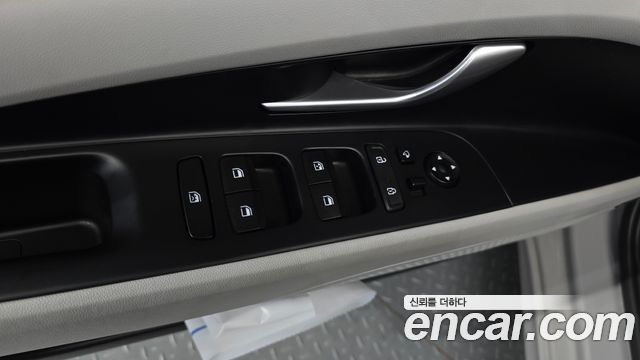 Hyundai AVANTE 2021 — photo 25