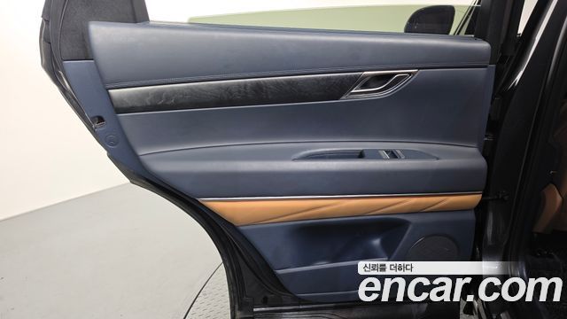 Genesis GV80 2020 — photo 15