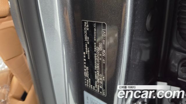 Genesis GV80 2020 — photo 28