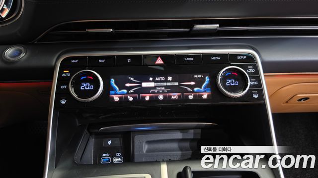 Genesis GV80 2020 — photo 31