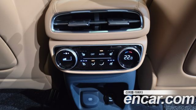 Genesis GV80 2020 — photo 46