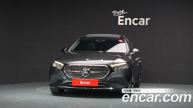 Mercedes-Benz E-Class 2025 — photo 3
