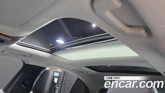 Mercedes-Benz E-Class 2025 — photo 23