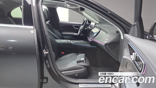 Mercedes-Benz E-Class 2025 — photo 16