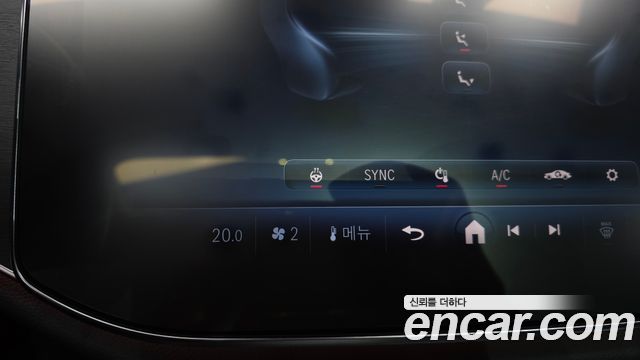 Mercedes-Benz E-Class 2025 — photo 33
