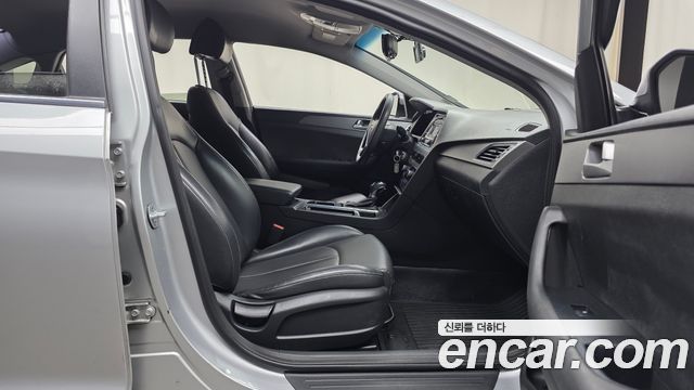 Hyundai Sonata 2017 — photo 11