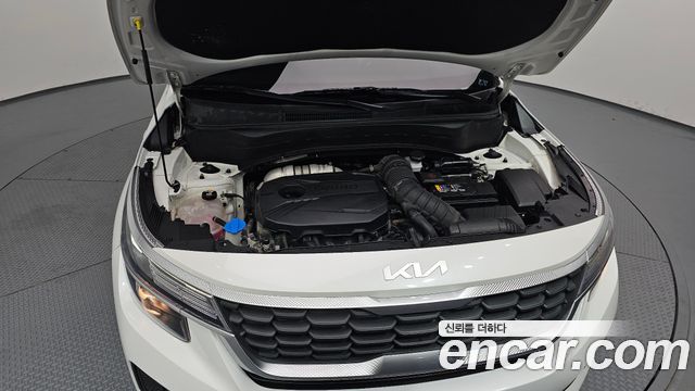 Kia Seltos 2023 — photo 6