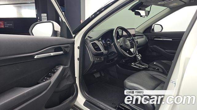 Kia Seltos 2023 — photo 10
