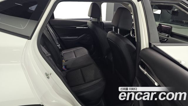 Kia Seltos 2023 — photo 11