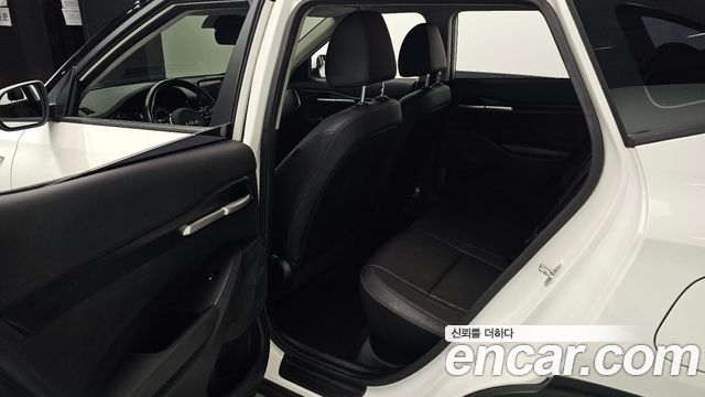 Kia Seltos 2023 — photo 12