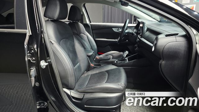 Kia K3 2022 — photo 18