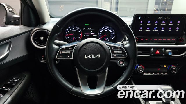 Kia K3 2022 — photo 19