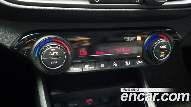 Kia K3 2022 — photo 24