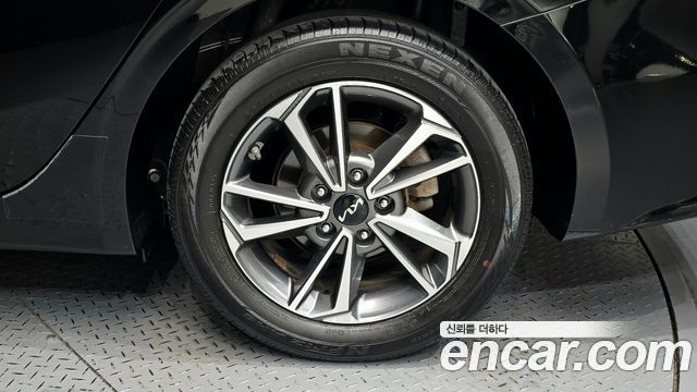 Kia K3 2022 — photo 7