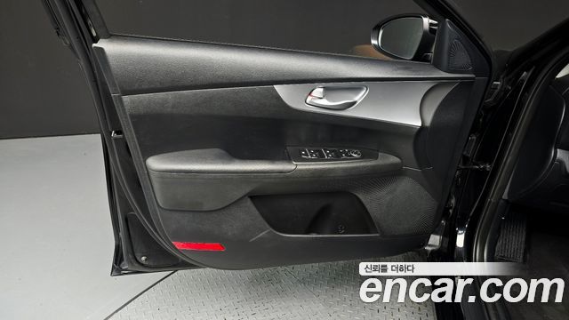Kia K3 2022 — photo 14