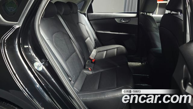 Kia K3 2022 — photo 16
