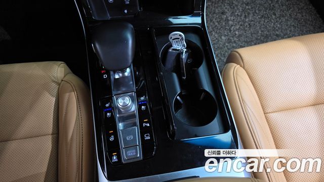 Kia K7 2020 — photo 12