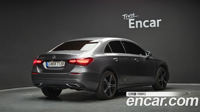 Mercedes-Benz A-Class 2025 — photo 2