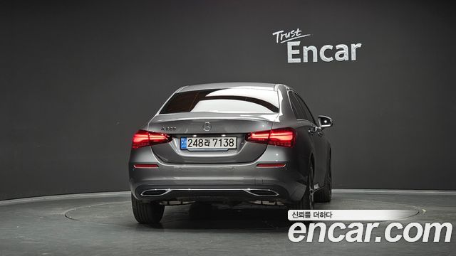 Mercedes-Benz A-Class 2025 — photo 4
