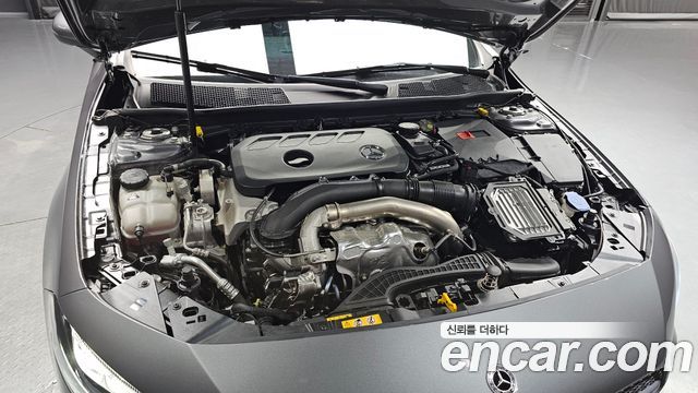 Mercedes-Benz A-Class 2025 — photo 6