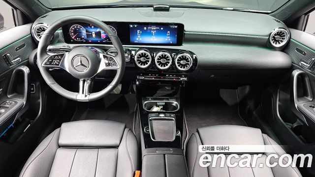 Mercedes-Benz A-Class 2025 — photo 7