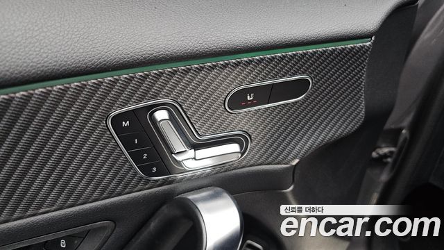 Mercedes-Benz A-Class 2025 — photo 18