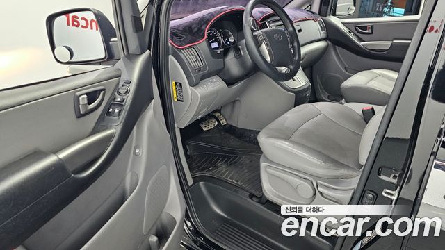 Hyundai Starex 2019 — photo 13
