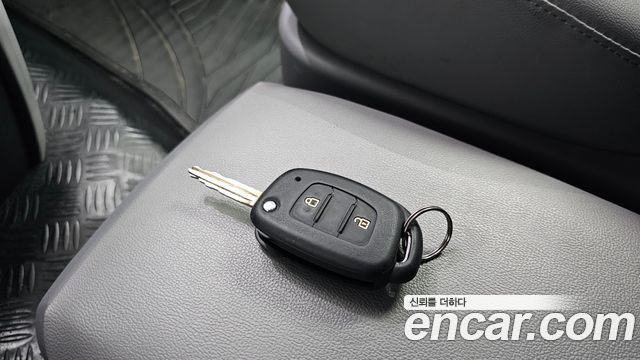 Hyundai Starex 2019 — photo 22
