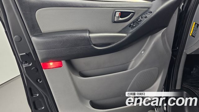Hyundai Starex 2019 — photo 14