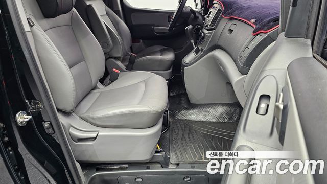 Hyundai Starex 2019 — photo 16