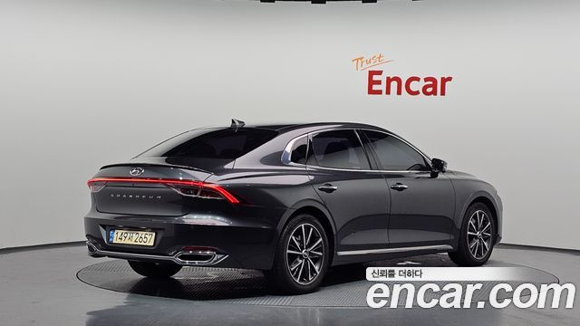 Hyundai Grandeur 2022 — photo 2