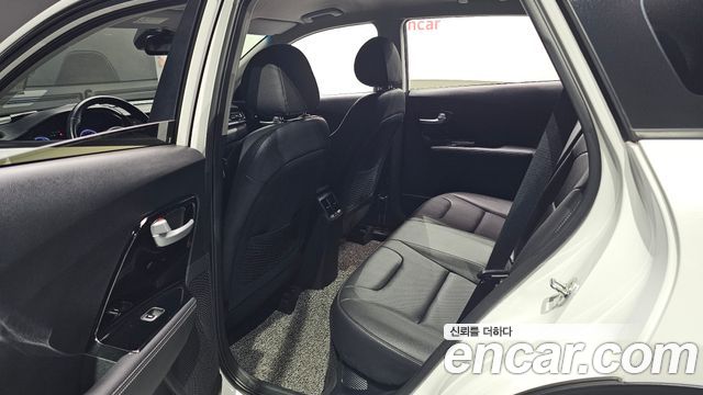 Kia Niro 2020 — photo 17