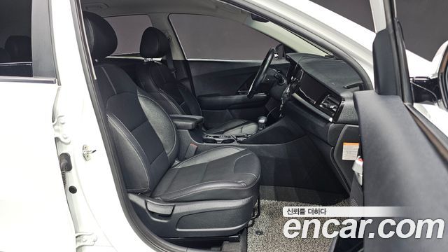 Kia Niro 2020 — photo 16