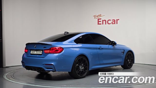 BMW M4 2018 — photo 2