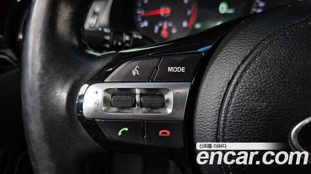 Kia K7 2017 — photo 23