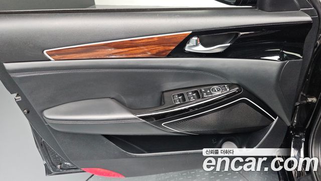 Kia K7 2017 — photo 14