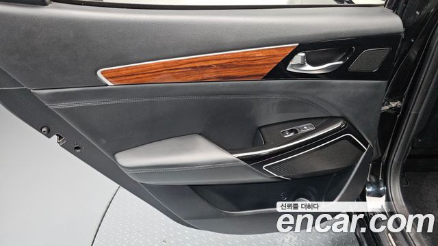 Kia K7 2017 — photo 15