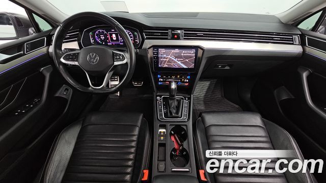 Volkswagen Passat 2021 — photo 10