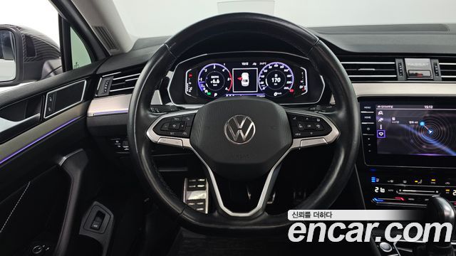 Volkswagen Passat 2021 — photo 19