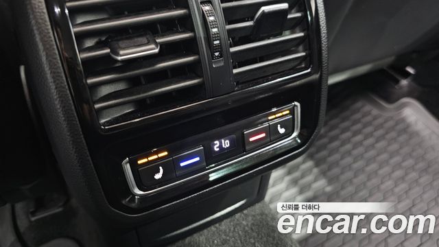 Volkswagen Passat 2021 — photo 30