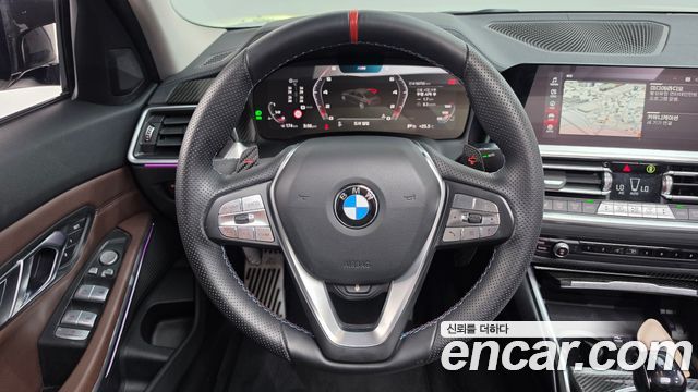 BMW 3-Series 2022 — photo 13